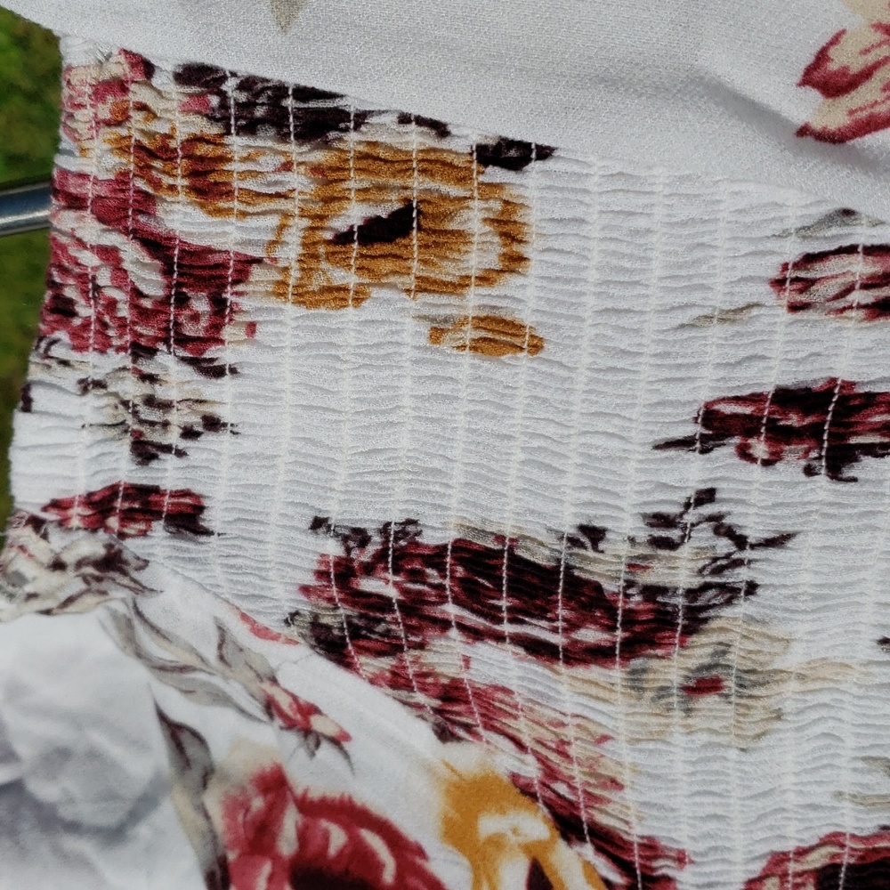 TORRID Ivory rose print DRESS On/Off shoulder, Ruched top. SIZE 1 EUC - Picture 10 of 12